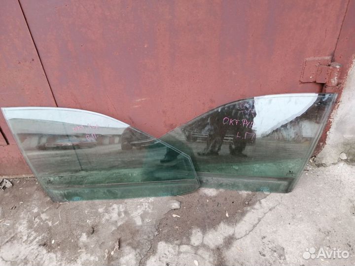 Стекло Двери Шкода Октавия Тур перед зад