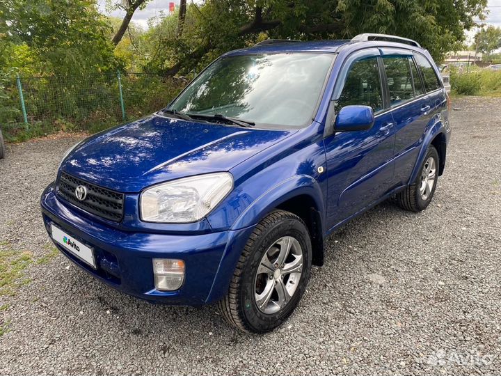 Toyota RAV4, 2001