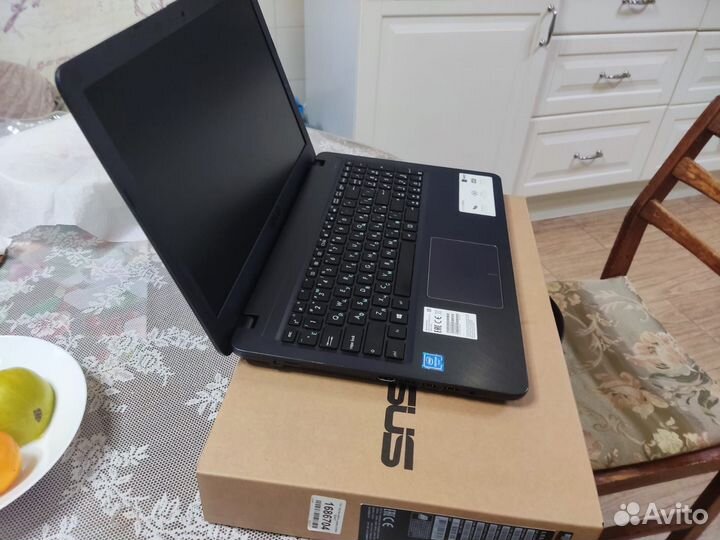 Ноутбук asus мощный, яркий, как новый: ssd nvme