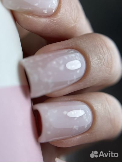 Модель на маникюр