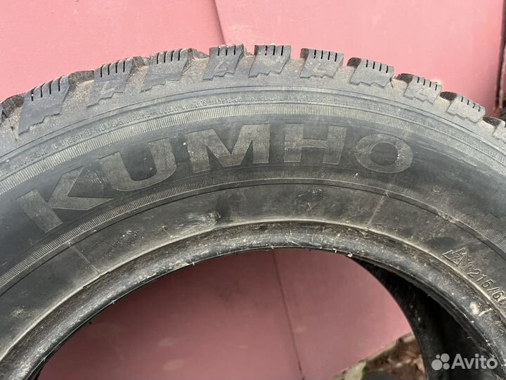 Kumho I'Zen KW22 215/65 R16