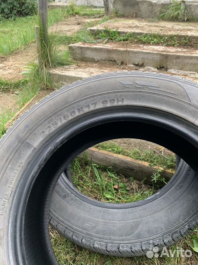 Kumho Crugen Premium KL33 225/60 R17 99H