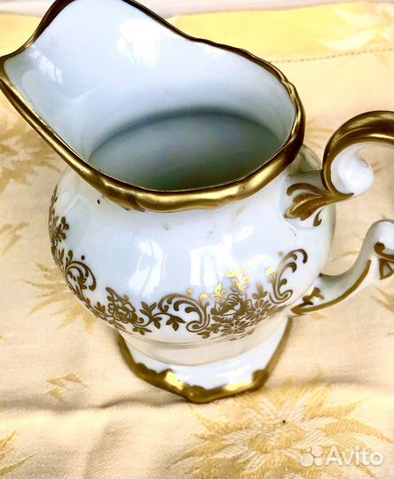 Часть кофейного сервиза 