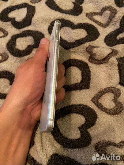 Мобильные телефоны