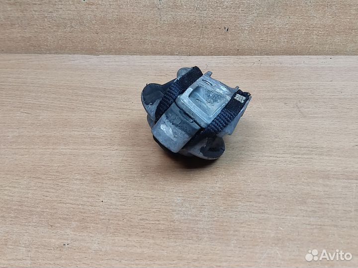 Подушка кпп задняя, Audi A8 D3