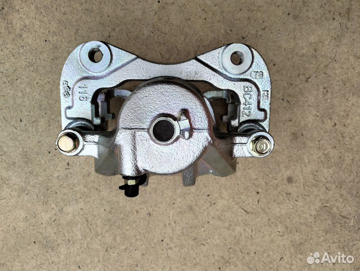 Суппорт передний левый Sonata V (NF), Grandeur IV