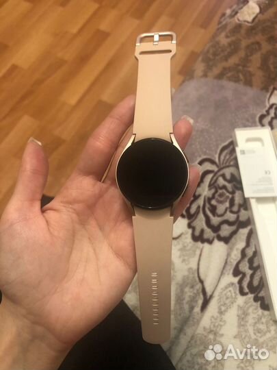 Часы Samsung Galaxy Watch 4