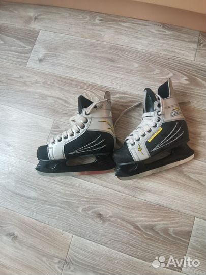 Коньки хоккейные 34 размер