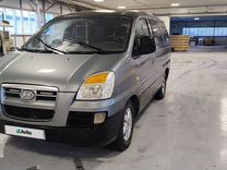 Hyundai Starex 2.5 AT, 2004, 440 000 км, с пробегом, цена 550 000 руб.