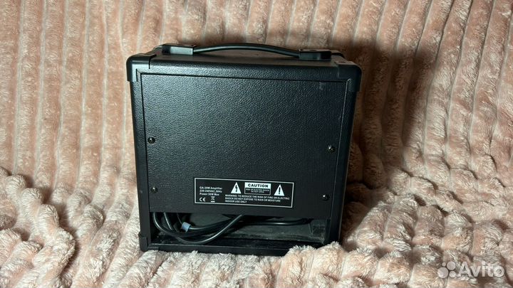 Комбоусилитель и педаль