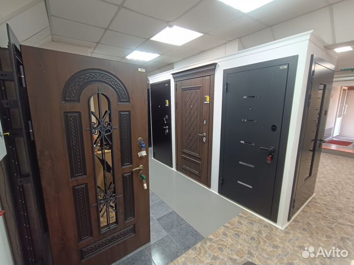 Дверь входная с ковкой доставка в подарок