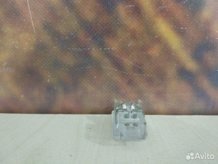 Плафон салона Audi A4 B6 AMB 2001