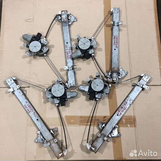 Стеклоподъемник Mitsubishi Lancer 9