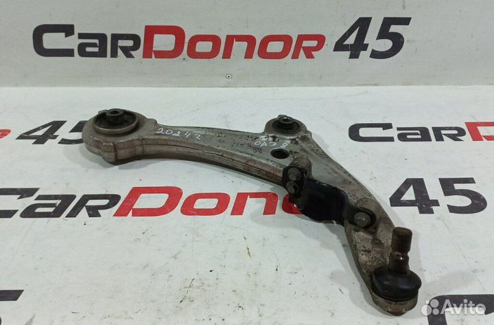 Рычаг передней подвески правый б/у для Nissan Tean