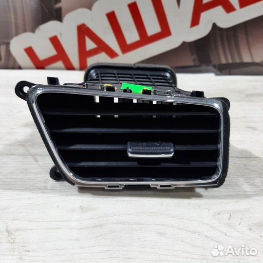 Дефлектор воздушный левый Kia Ceed Jd 2013