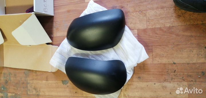 Накладки на зеркала нисан жуке