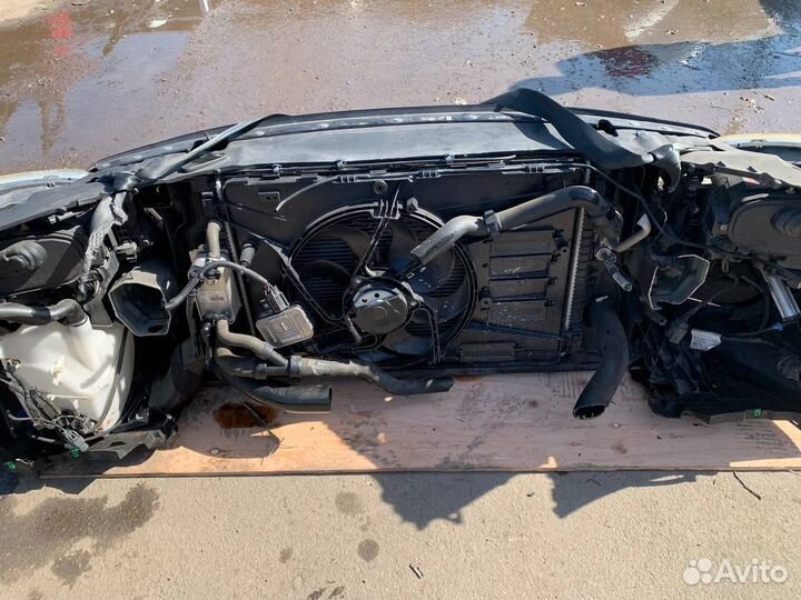 Передняя часть Вольво S60 V60 ксенон Volvo S60