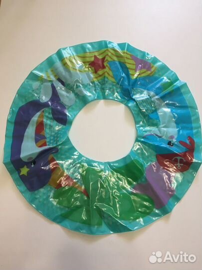 Круг и жилет для плавания