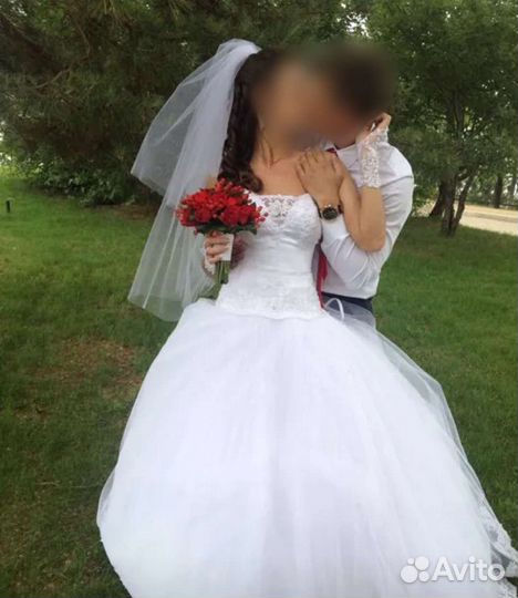 Свадебное платье