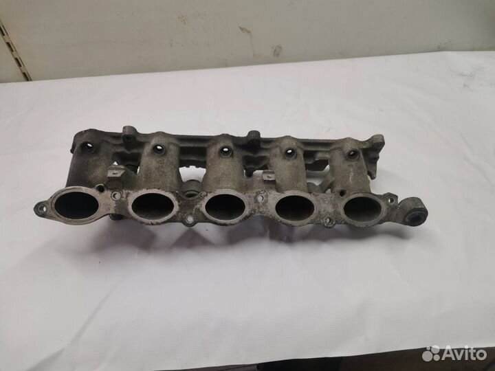 Впускной коллектор Ford Focus 2 рест. 30650184