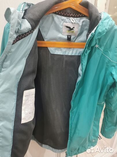 Ветровка для девочки