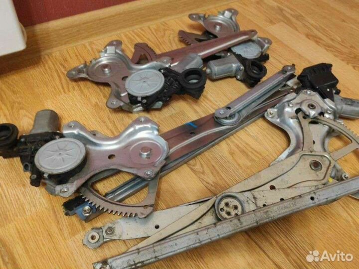 Электрический стекло подъемник. Тойота Королла 150