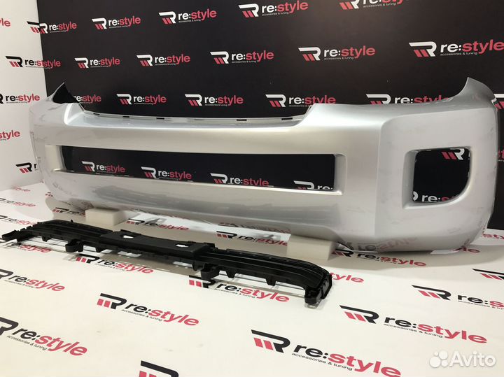 Бампер передний Toyota Land Cruiser 200 2м U111