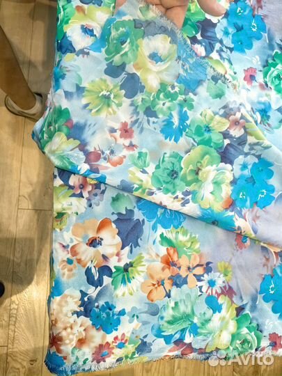 Отрезы шелковых тканей