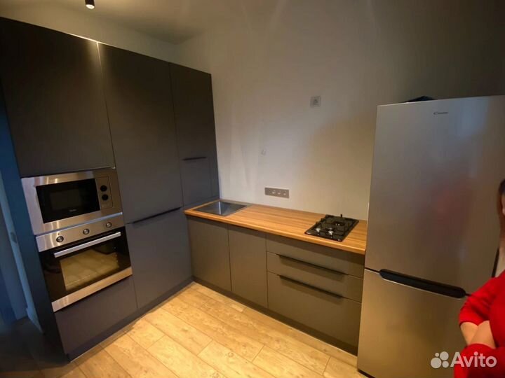 Кухонный гарнитур выставочный образец