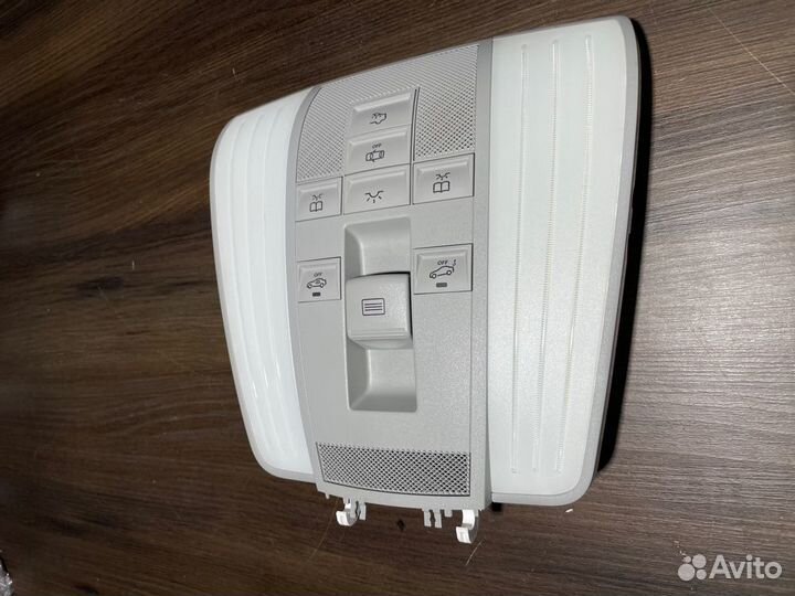 Плафон освещения передний Mercedes-Benz E-Class