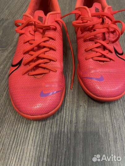 Зальники Nike 37,5