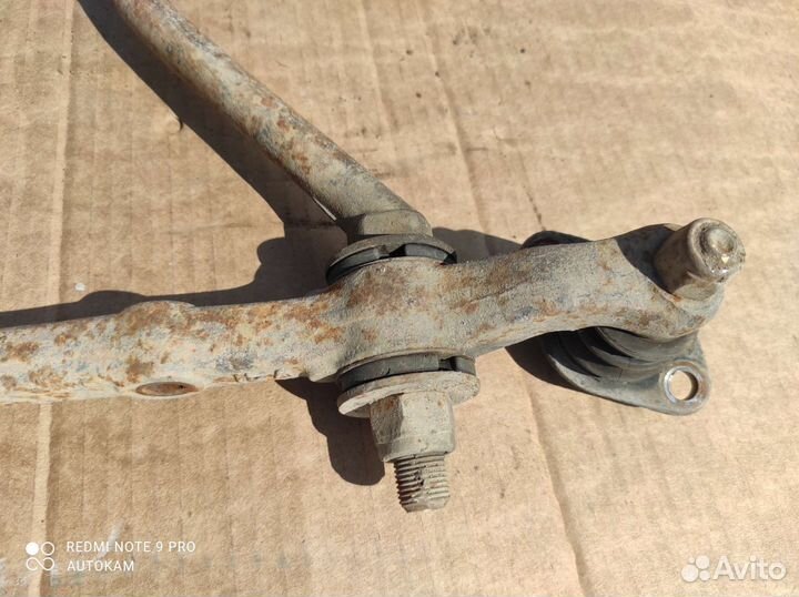 Рычаг передний левый LADA Granta