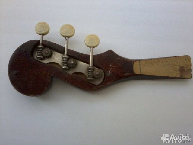 Музыкальный гриф