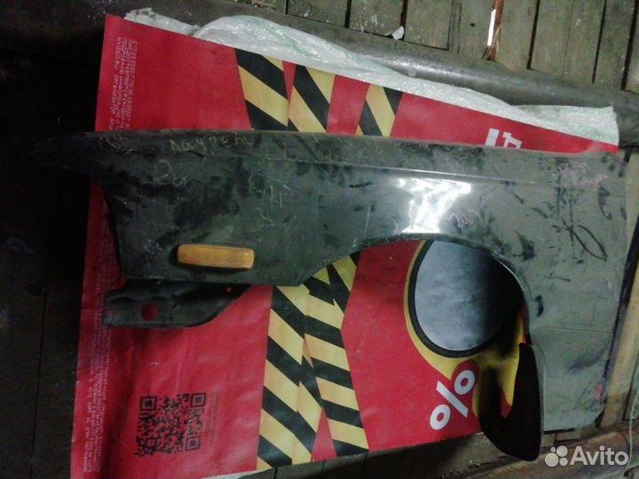 Крыло переднее левое Nissan Laurel