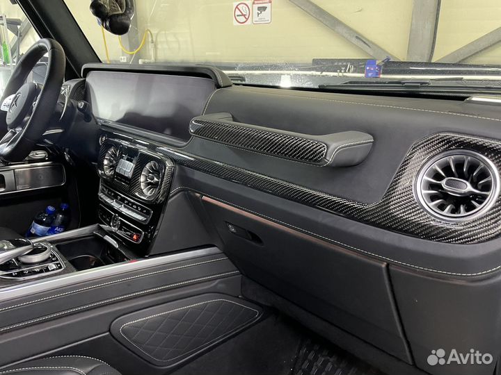 Карбон в салон автомобиля Mercedes G63 / 350D