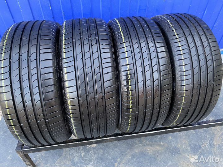 Kumho Ecsta HS51 215/45 R16