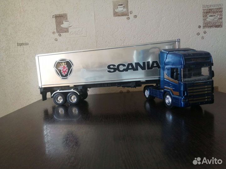 Модель Scania 1/32