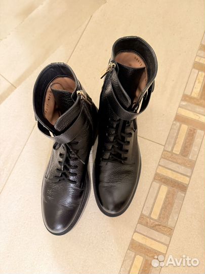 Ботинки женские