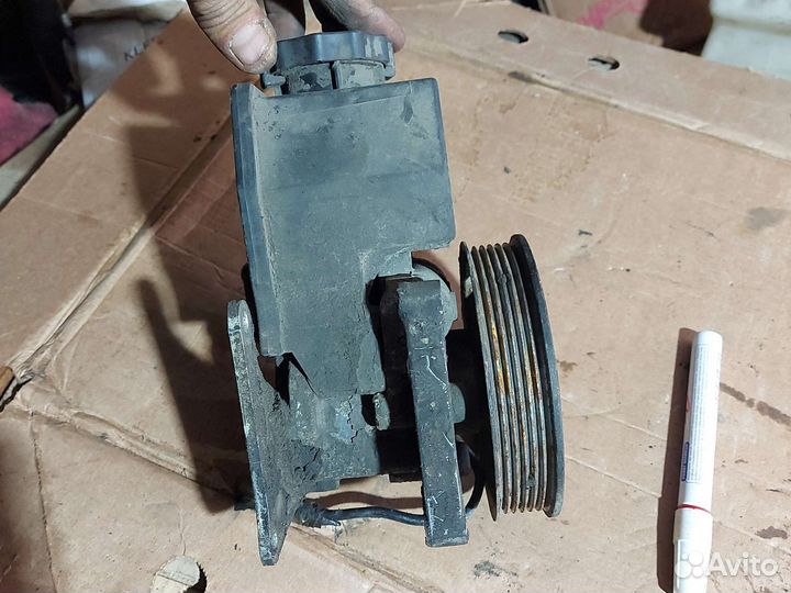 Гидроусилитель W 202-210 M 111 mercedes benz