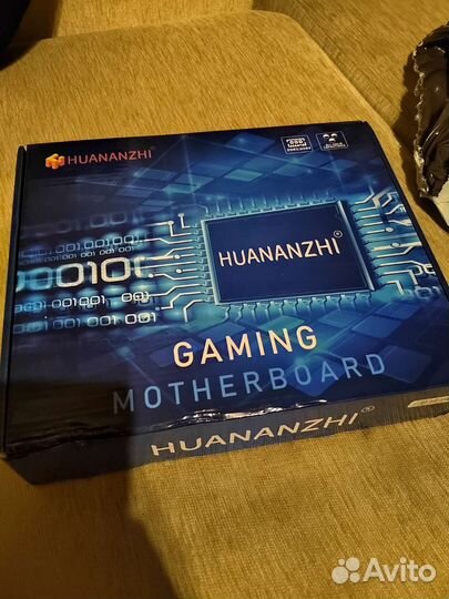 Материнская плата с процессором и памятью. Новая