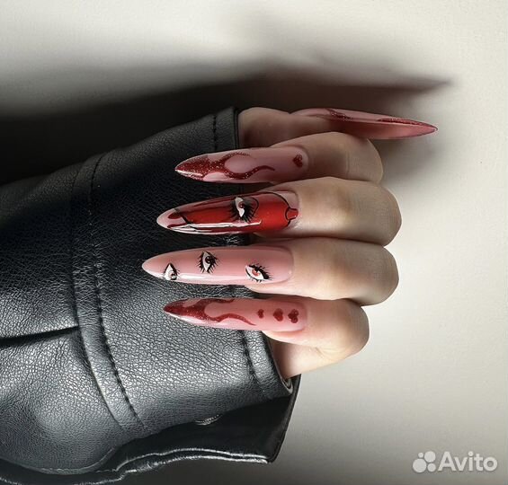 Маникюр в салоне