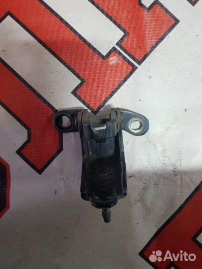 Петля двери нижняя задняя левая Honda Accord CL9