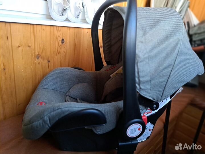 Детская коляска 3 в 1 Luxmom V9