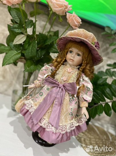 Фарфоровая кукла Remeco Collection