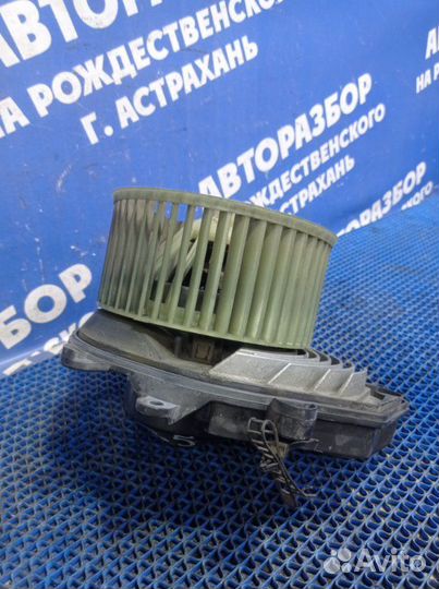 Моторчик печки Volkswagen Passat B5 седан 2003