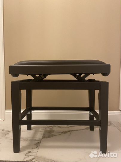 Банкетка для пианино