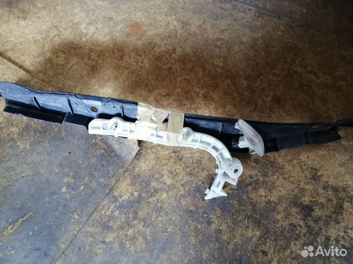 Крыло переднее правое mitsubishi outlander xl 08