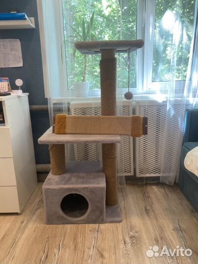 Домик для кошки с когтеточкой бу