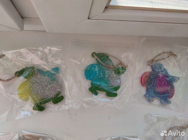 Елочные игрушки из эпоксидной смолы