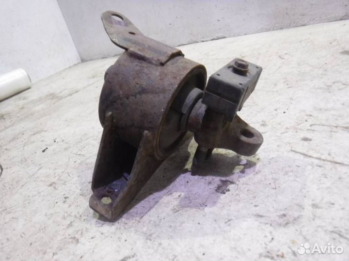 Подушка двигателя Тойота